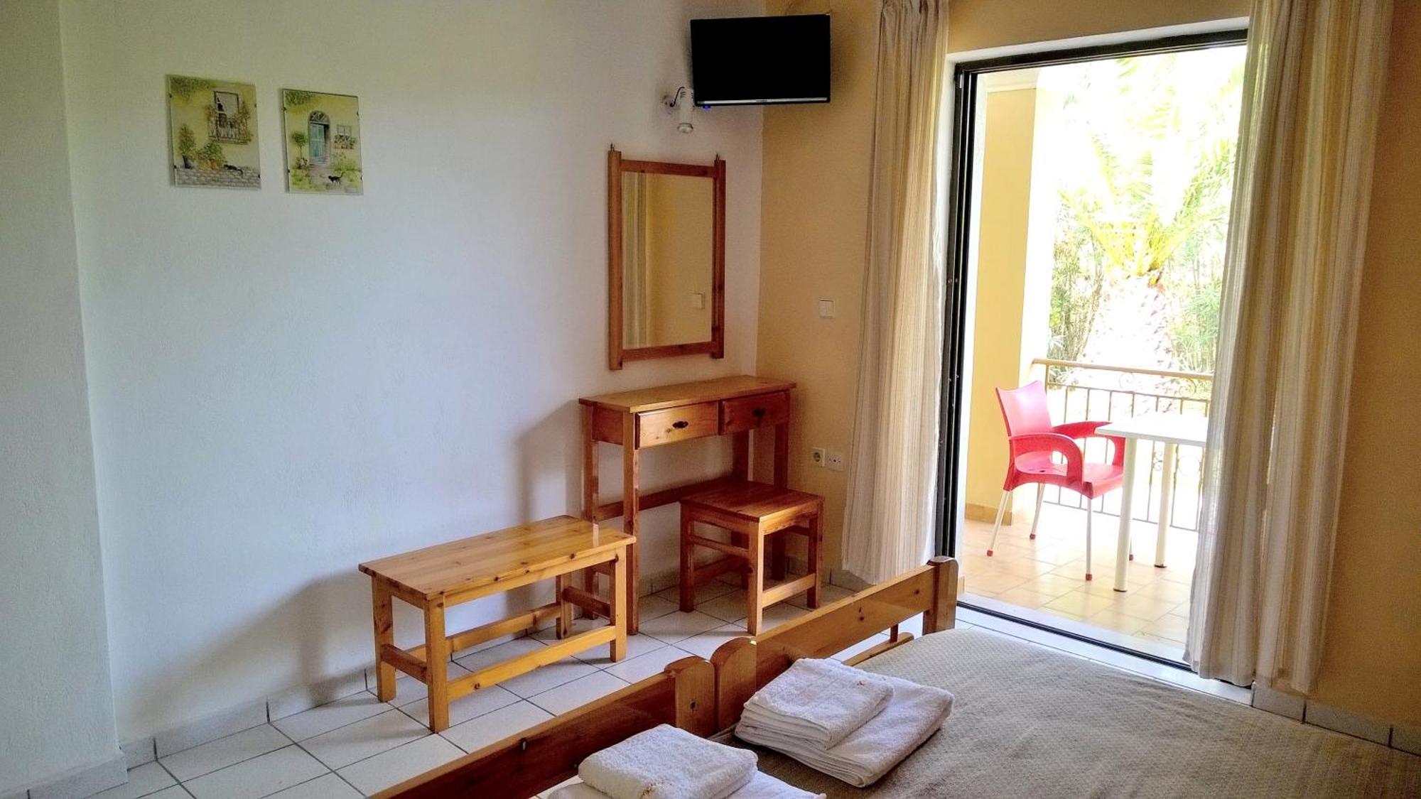Irini Apartments And Studios Kavos Exterior photo